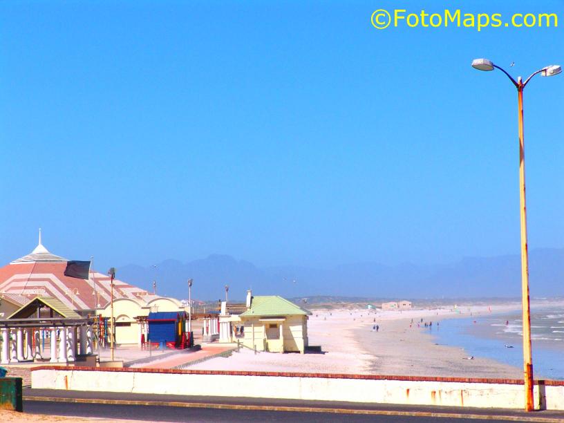 Muizenberg beach from the train station