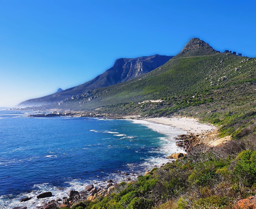 Sandy Bay beach with Klein Leeukoppie in the background
